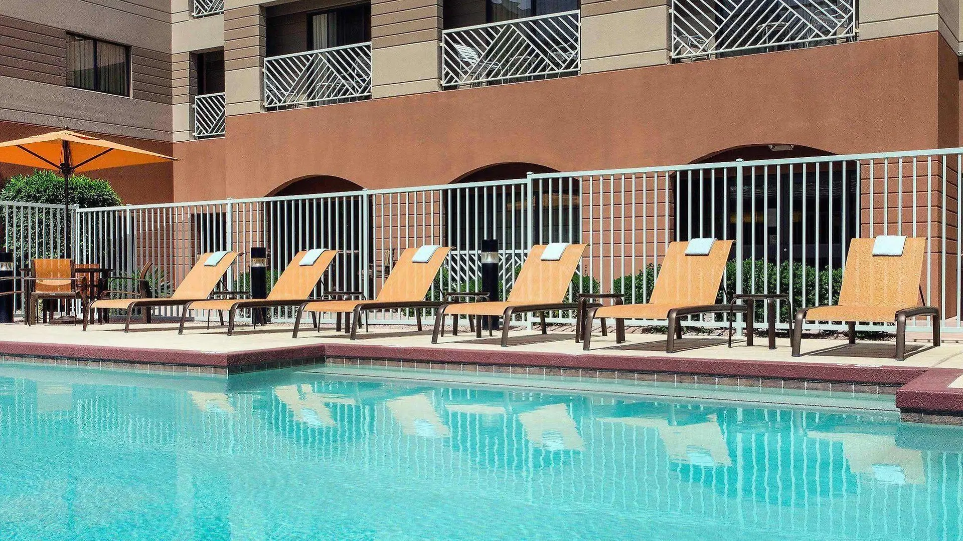 Courtyard By Marriott Scottsdale Old Town Hotel